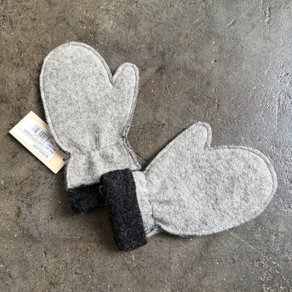 Brand New Vivienne Westwood Wool Children Mittens - Picture 7 of 7